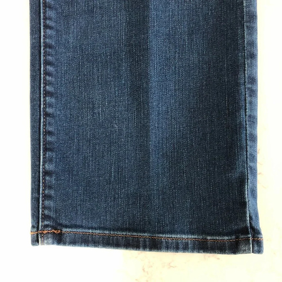 Talbots Flawless High-Rise Barely Boot 5 Pocket Med Wash Denim Jeans Blue 6 NWOT - Picture 6 of 13